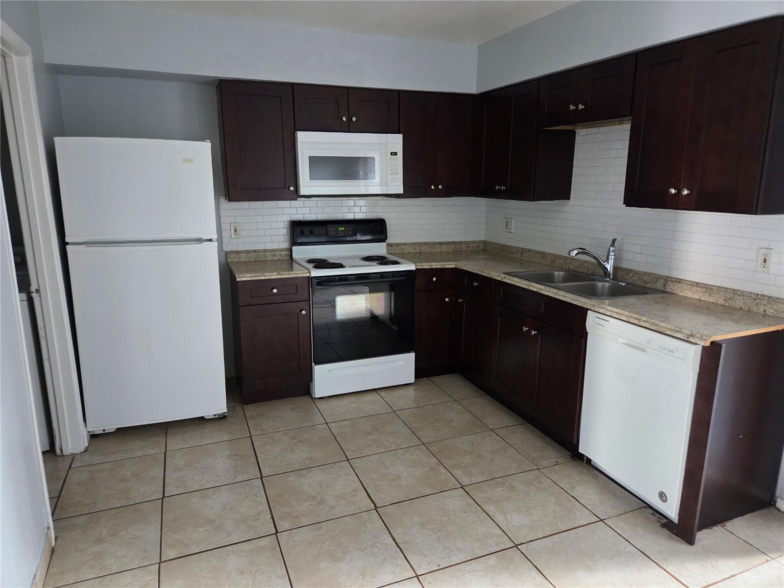 Image 7 of 15 For 4003 Woodfern Drive Ge