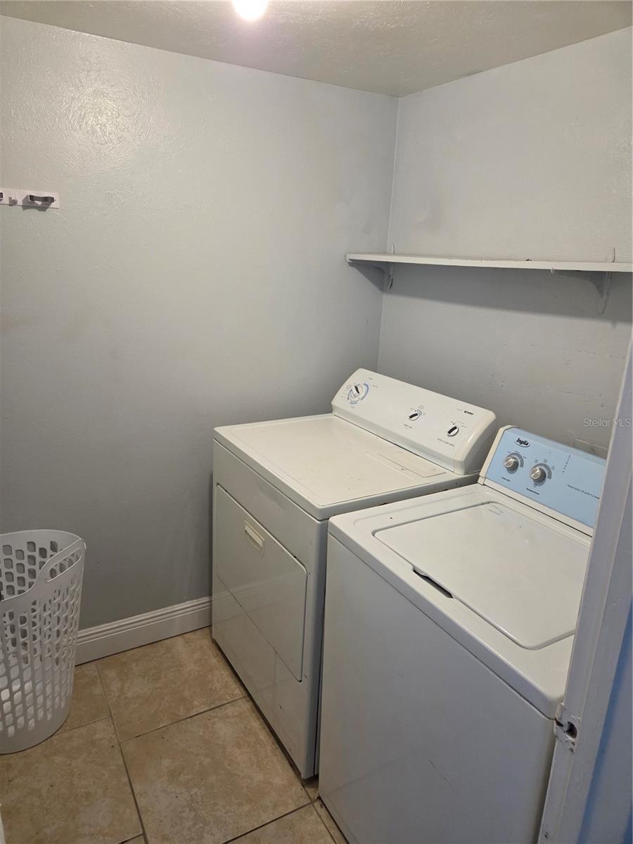 Image 8 of 15 For 4003 Woodfern Drive Ge