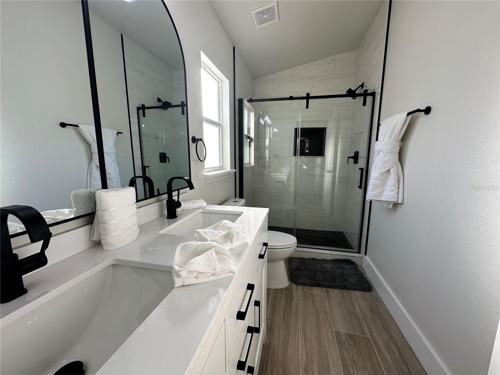Image 41 of 49 For 17410 Woodcrest Way