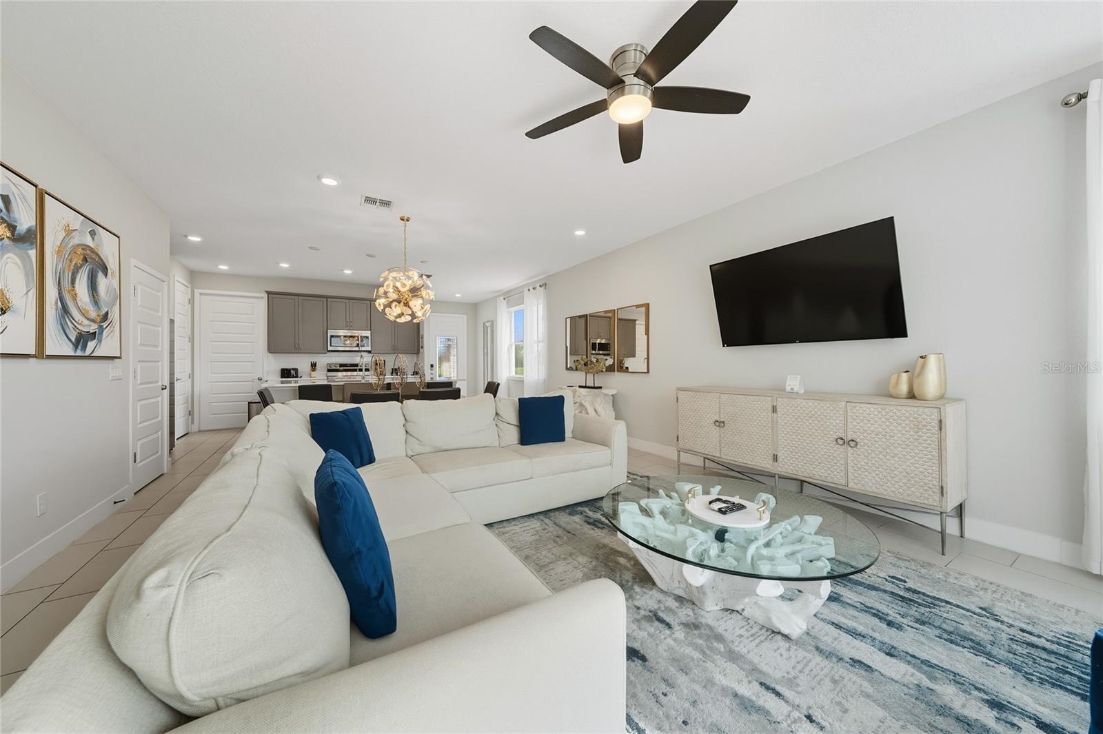 Image 17 of 42 For 7900 Draw Street