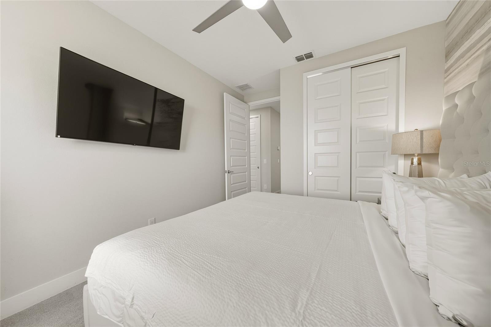 Image 21 of 42 For 7900 Draw Street