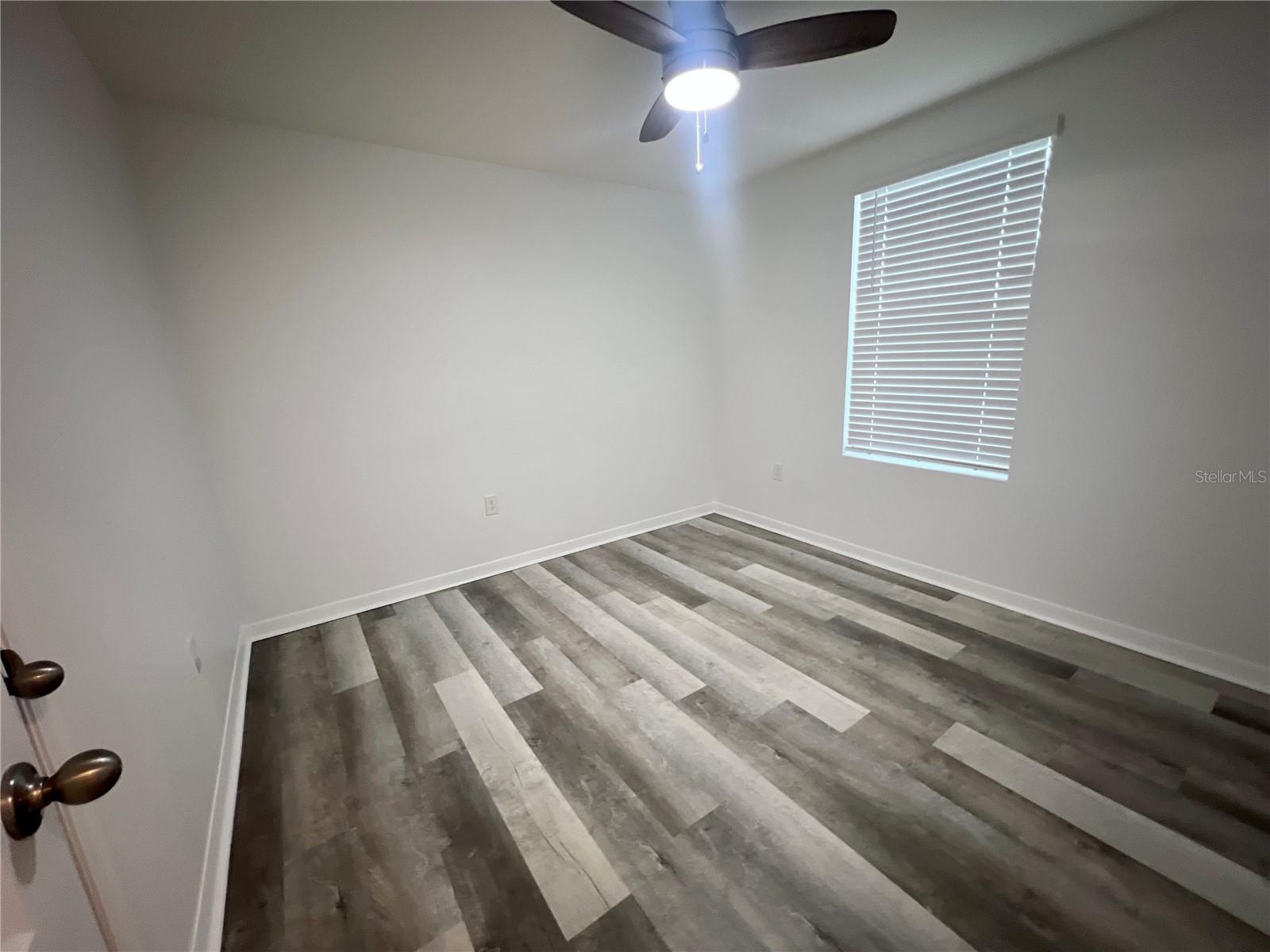 Image 11 of 31 For 1719 Walnut Creek Drive
