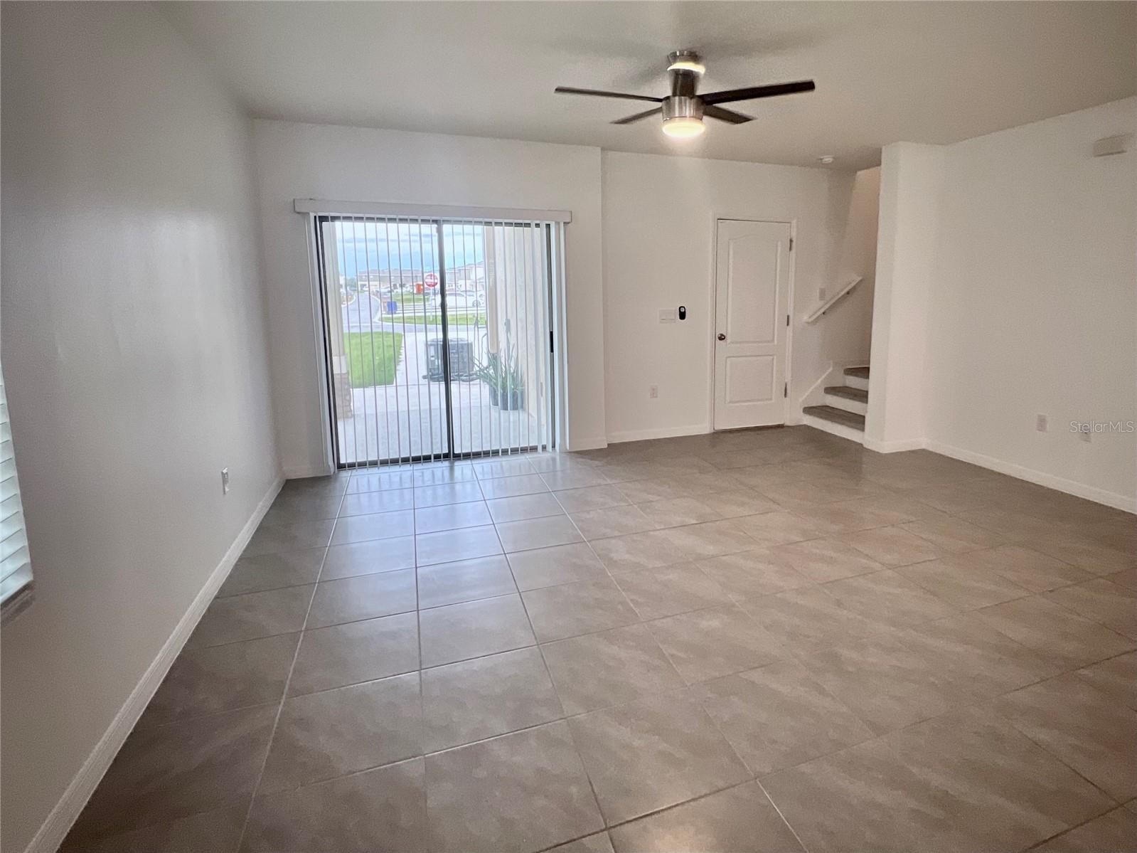 Image 4 of 31 For 1719 Walnut Creek Drive