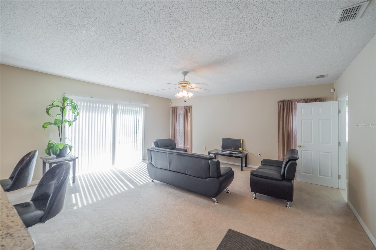 Image 12 of 40 For 133 Inconnu Court