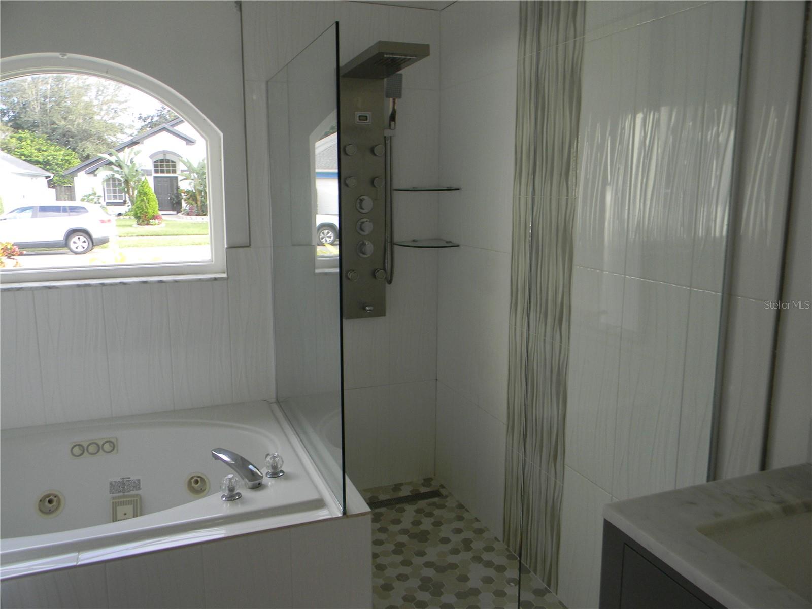 Image 16 of 52 For 2318 Laurel Pine Lane