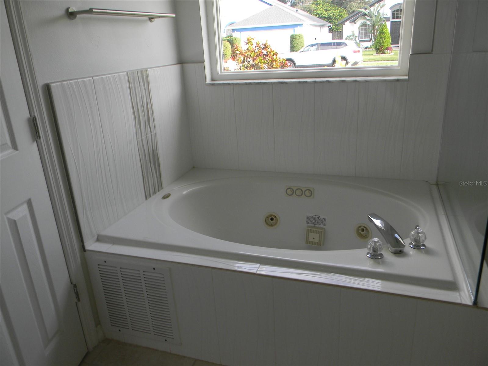 Image 17 of 52 For 2318 Laurel Pine Lane