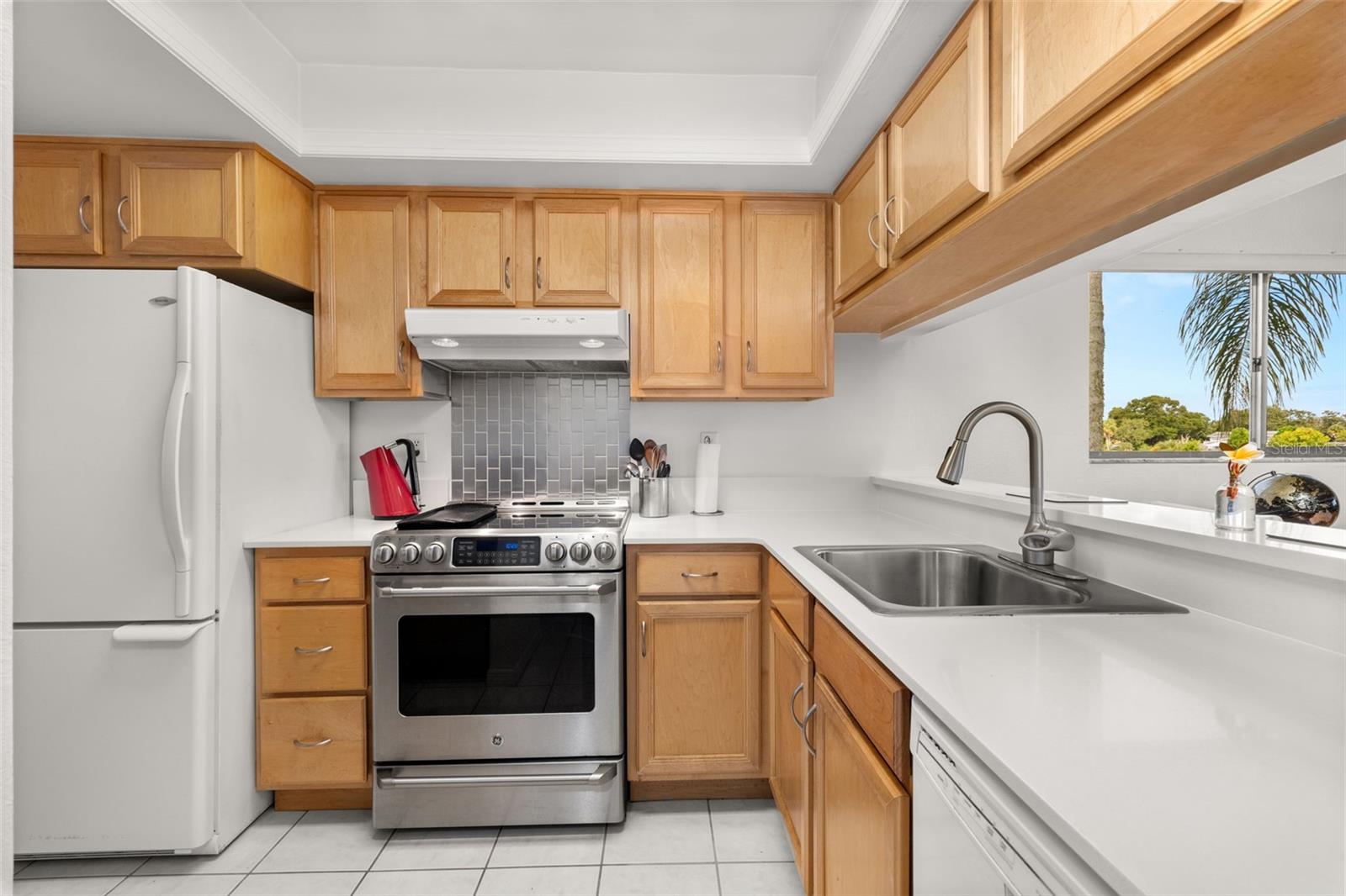 Image 9 of 67 For 1880 Knox Mc Rae Drive 212d
