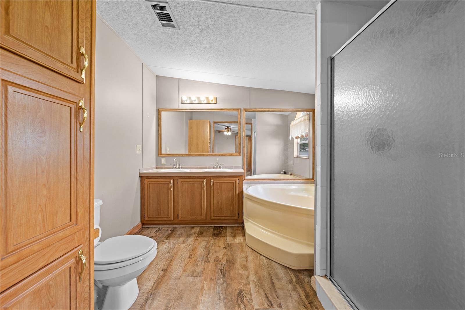 Image 23 of 49 For 805 Grant Bass Road