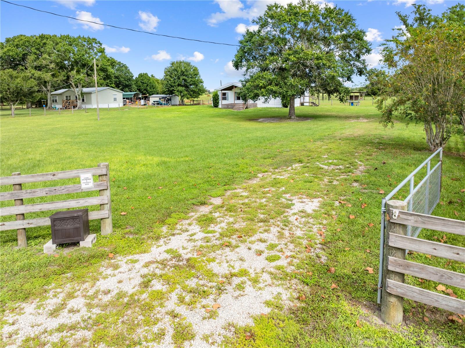Image 3 of 49 For 805 Grant Bass Road