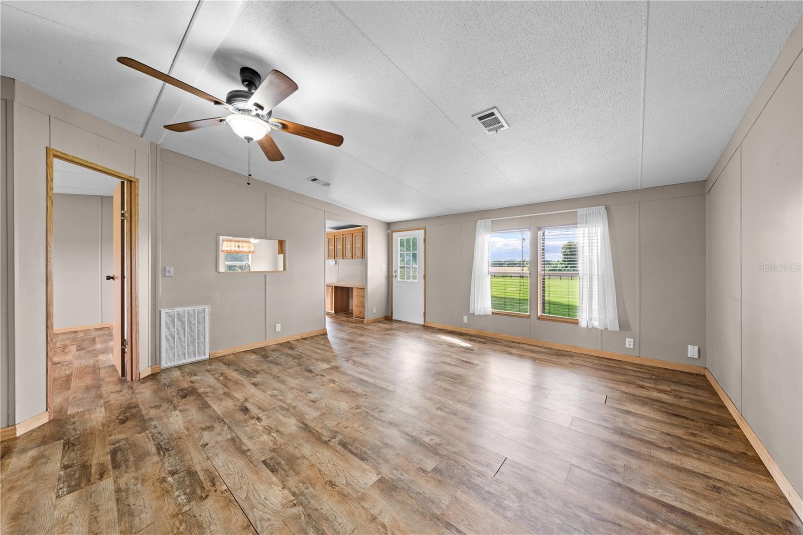 Image 9 of 49 For 805 Grant Bass Road