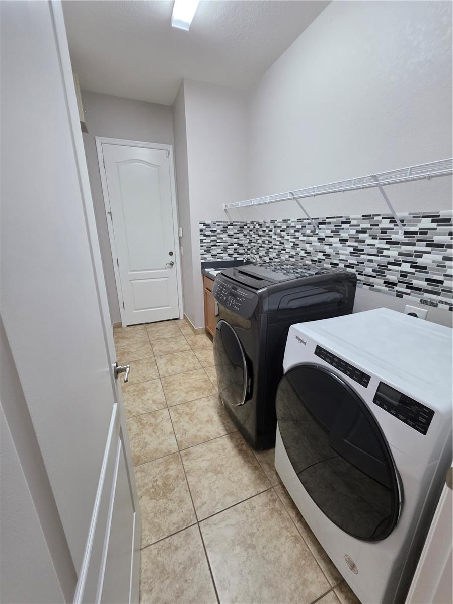 Image 21 of 29 For 10737 Willow Ridge Loop