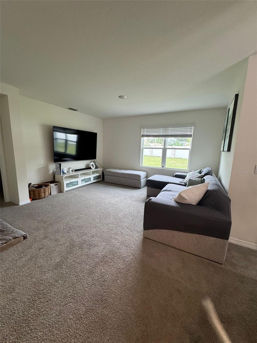 Image 10 of 20 For 823 Auburn Grove Court