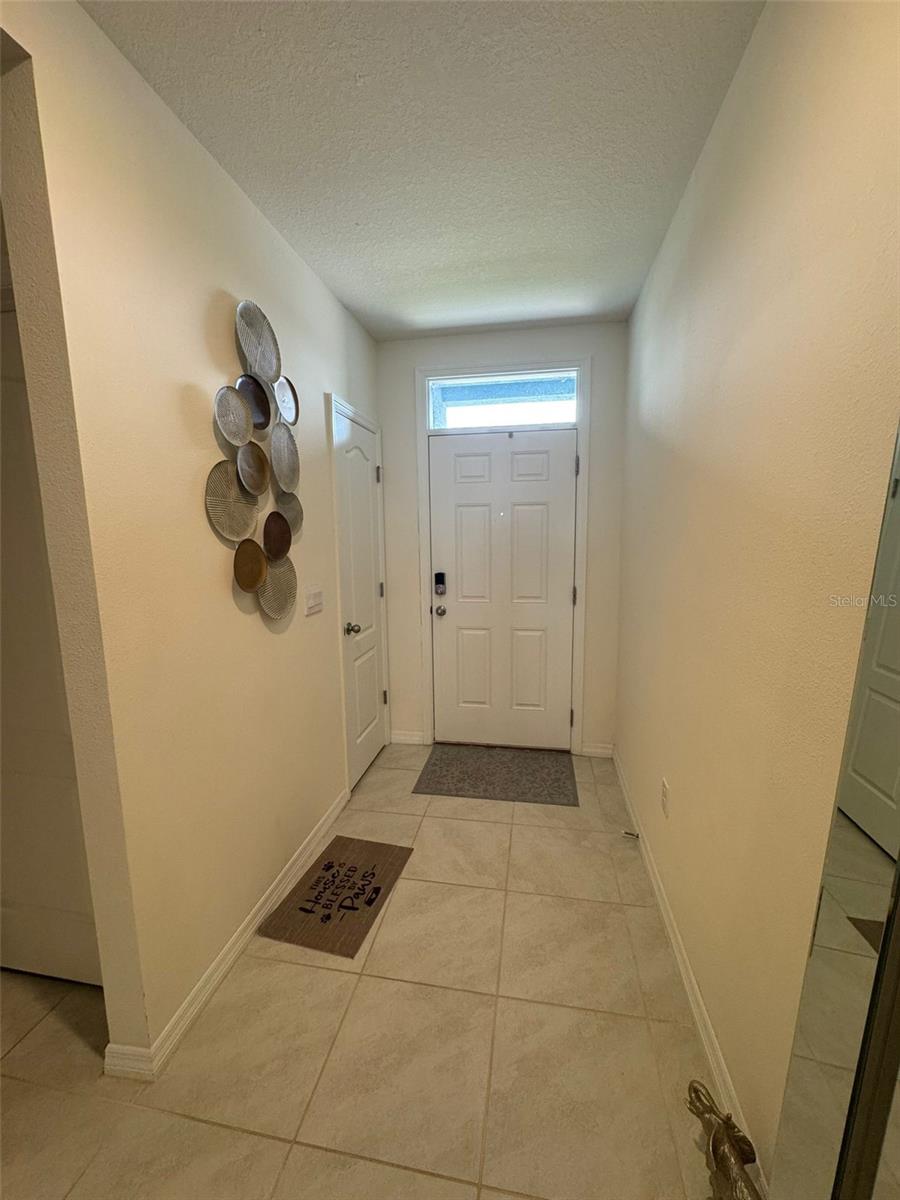 Image 3 of 20 For 823 Auburn Grove Court