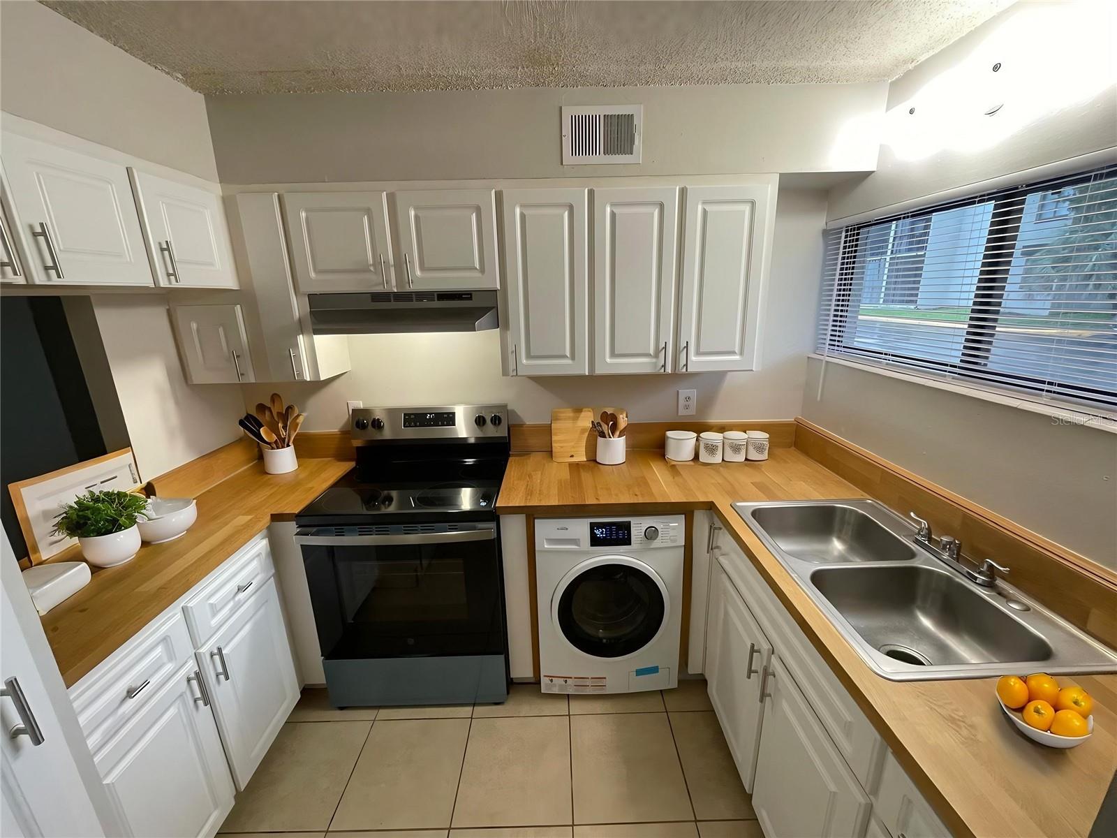 Image 3 of 12 For 1108 Bartow Road G84