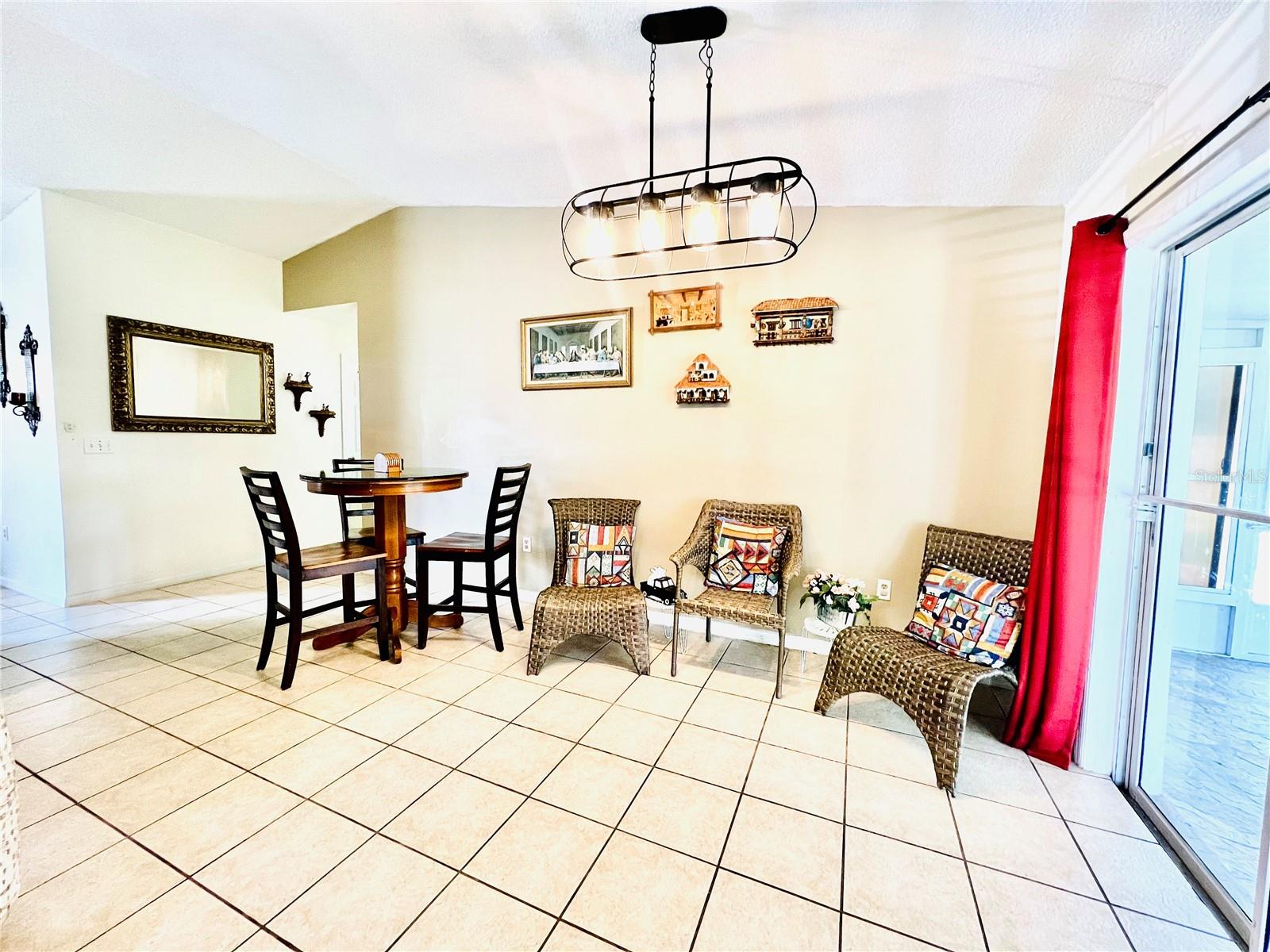 Image 17 of 68 For 405 Albatross Court