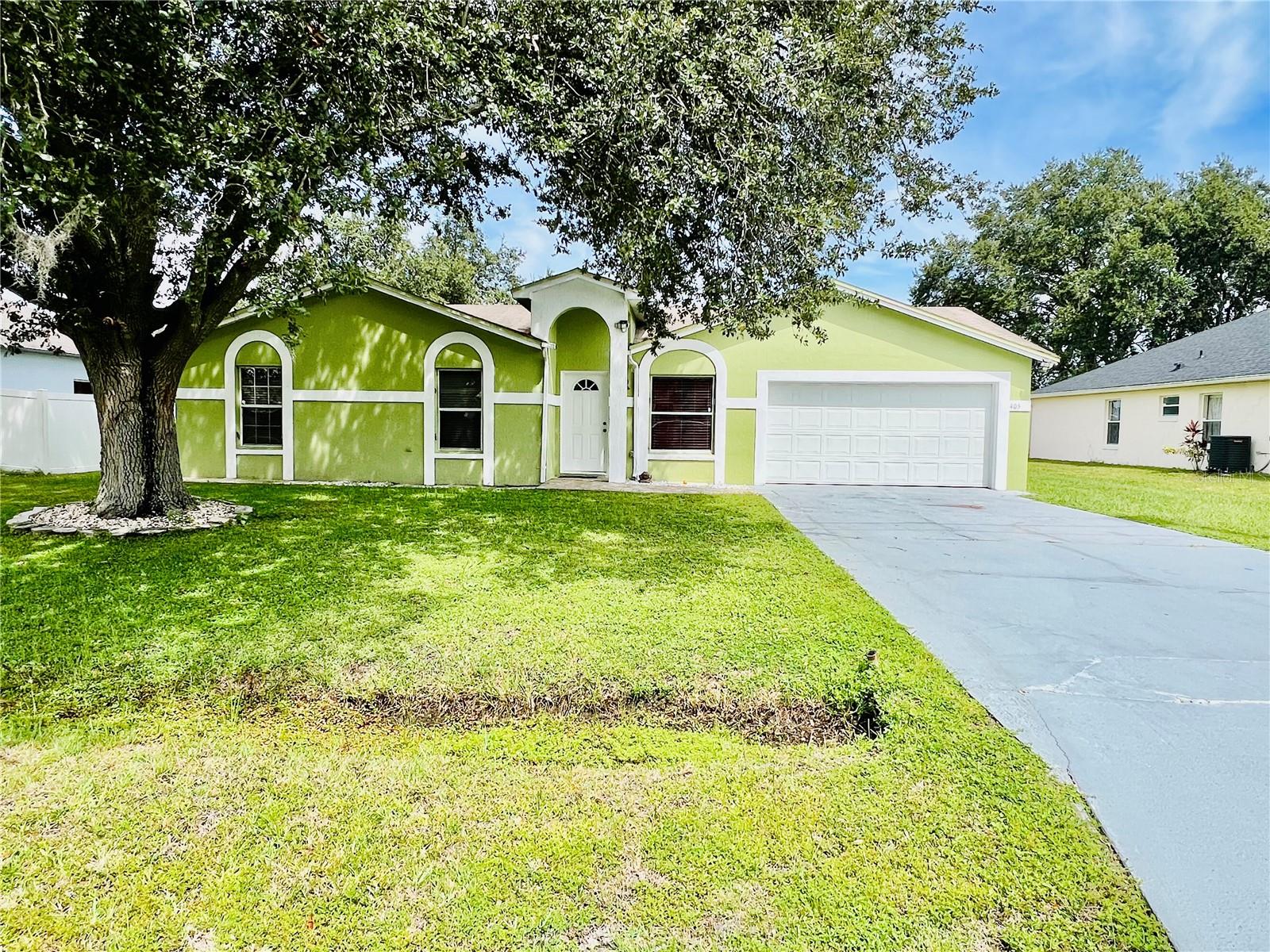 Image 2 of 68 For 405 Albatross Court