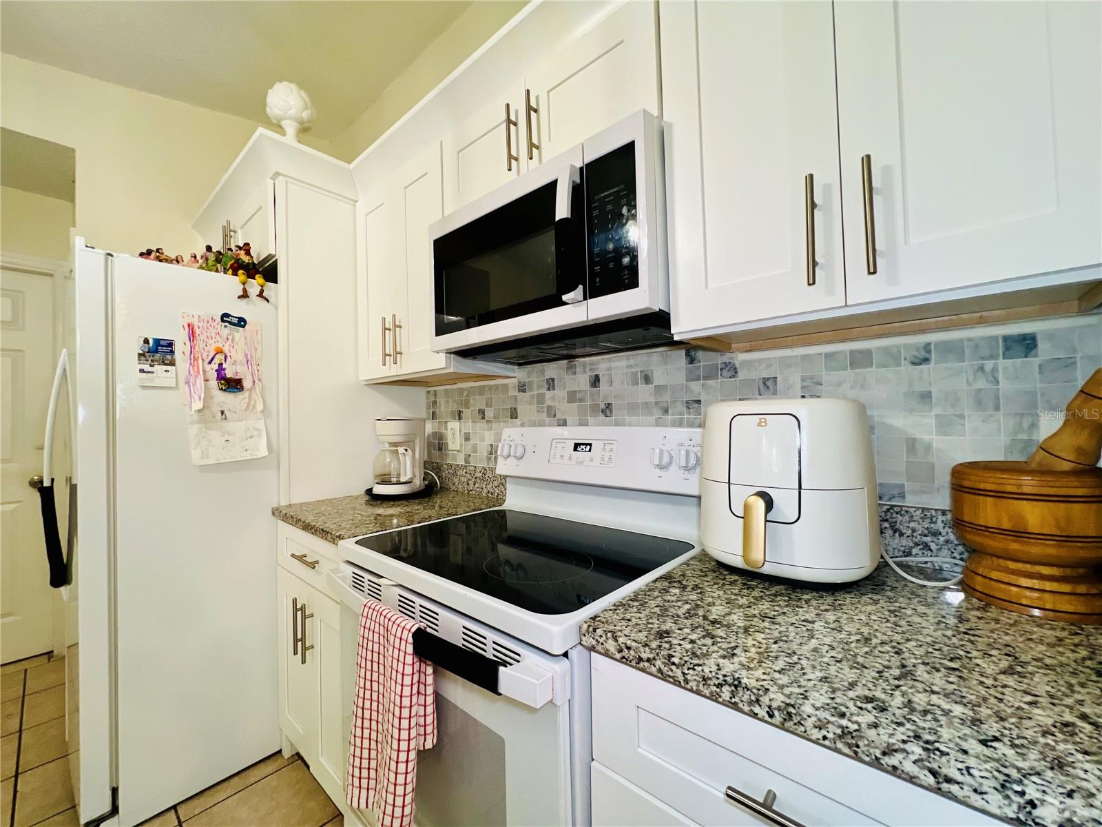 Image 21 of 68 For 405 Albatross Court