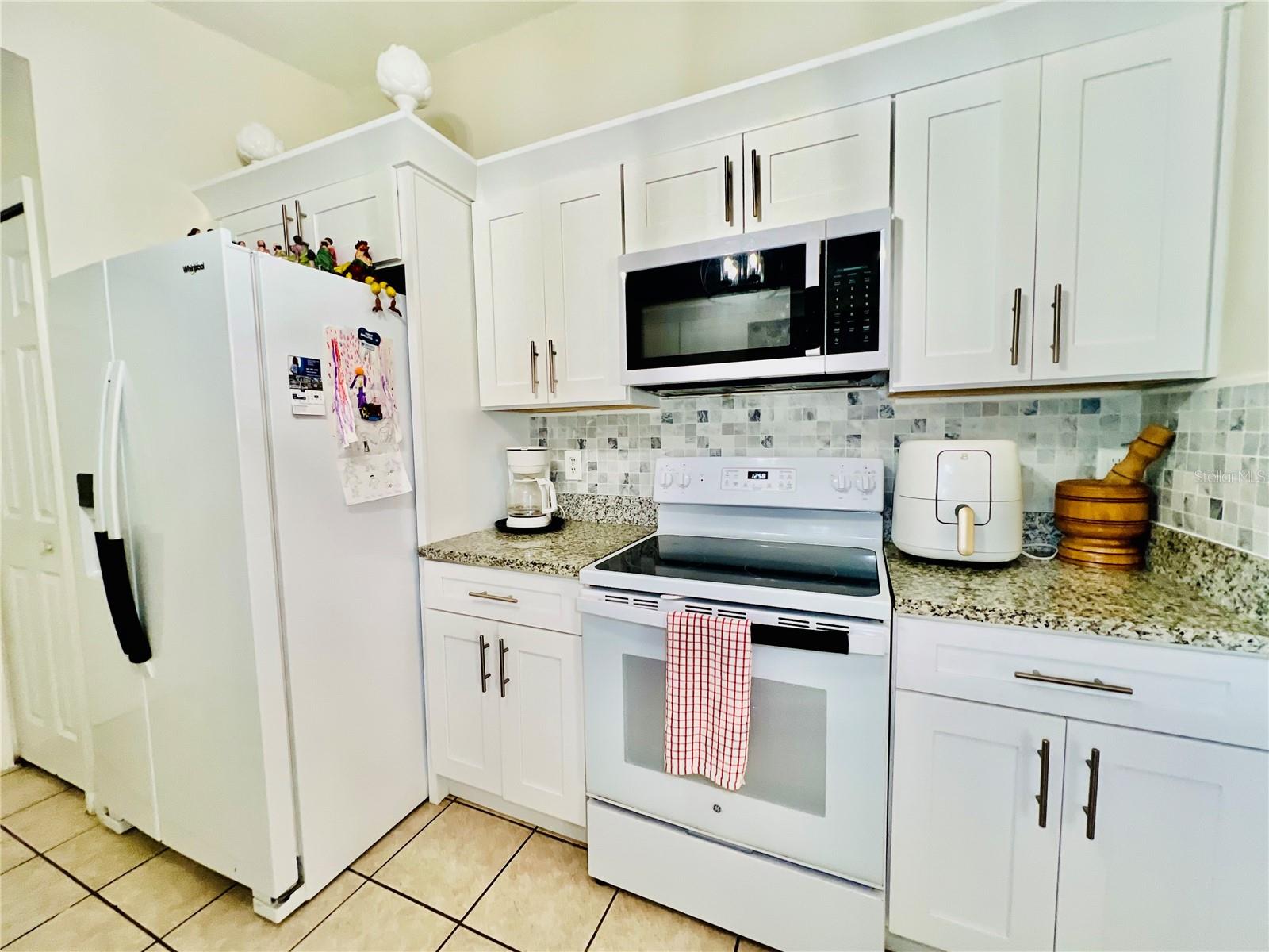 Image 24 of 68 For 405 Albatross Court