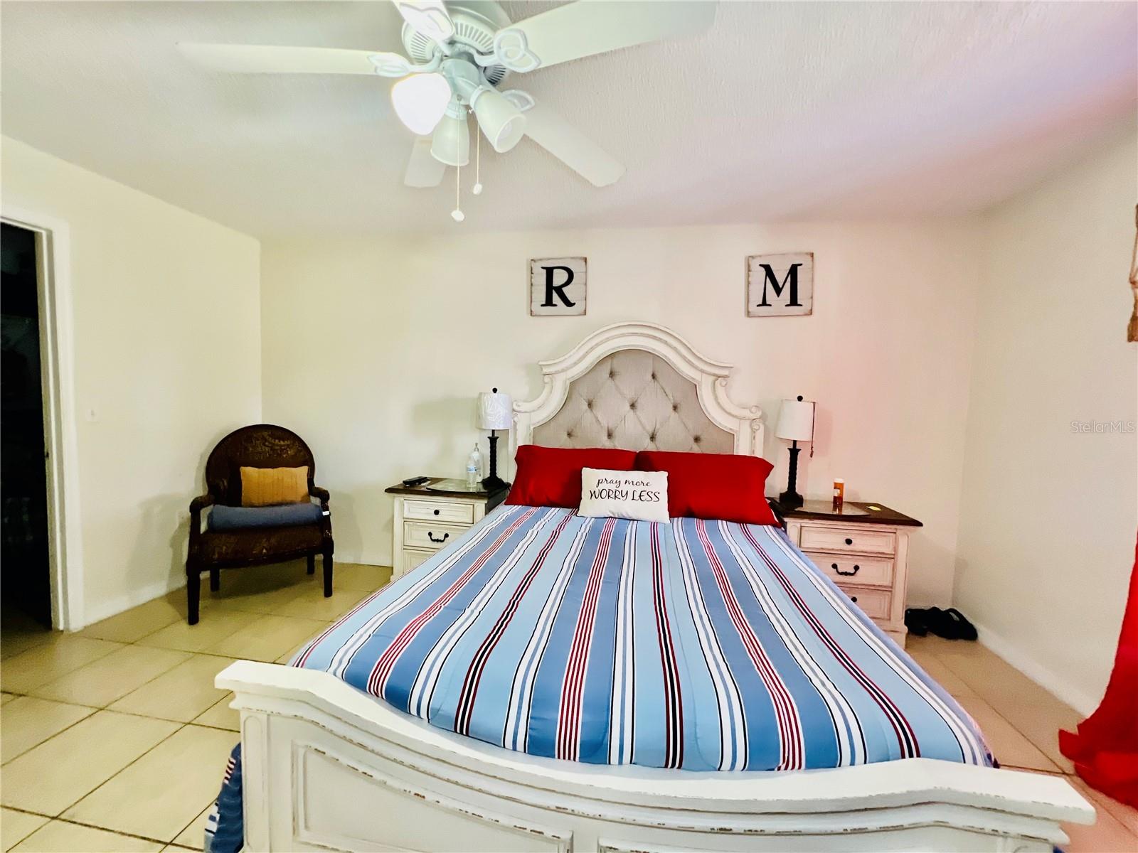 Image 31 of 68 For 405 Albatross Court