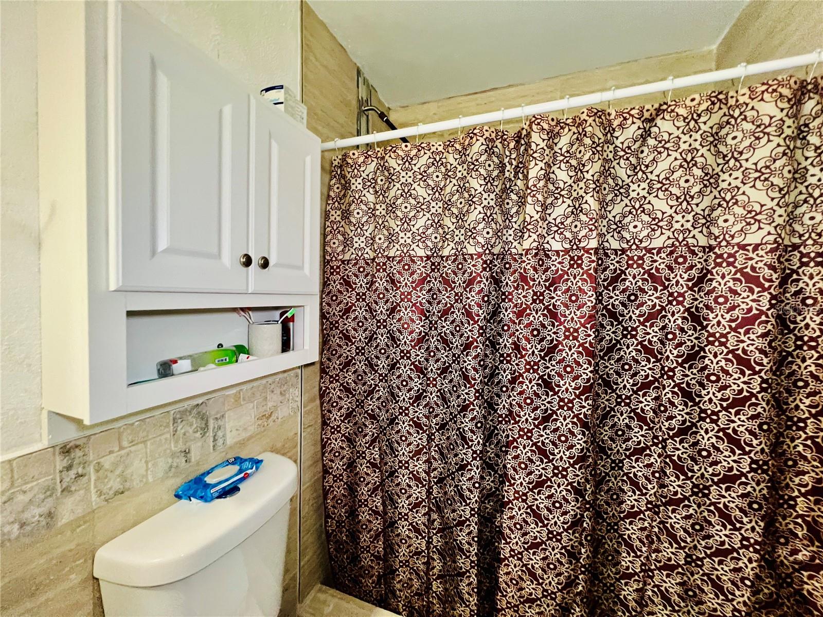 Image 41 of 68 For 405 Albatross Court