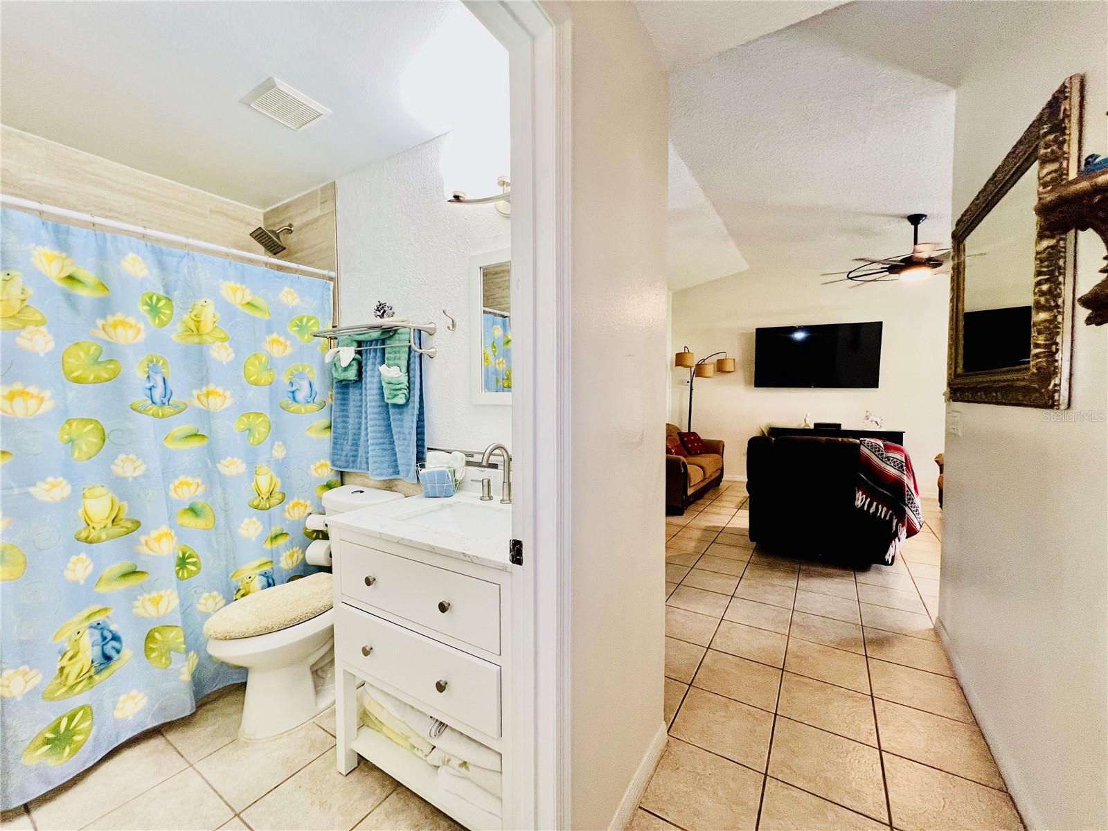 Image 42 of 68 For 405 Albatross Court