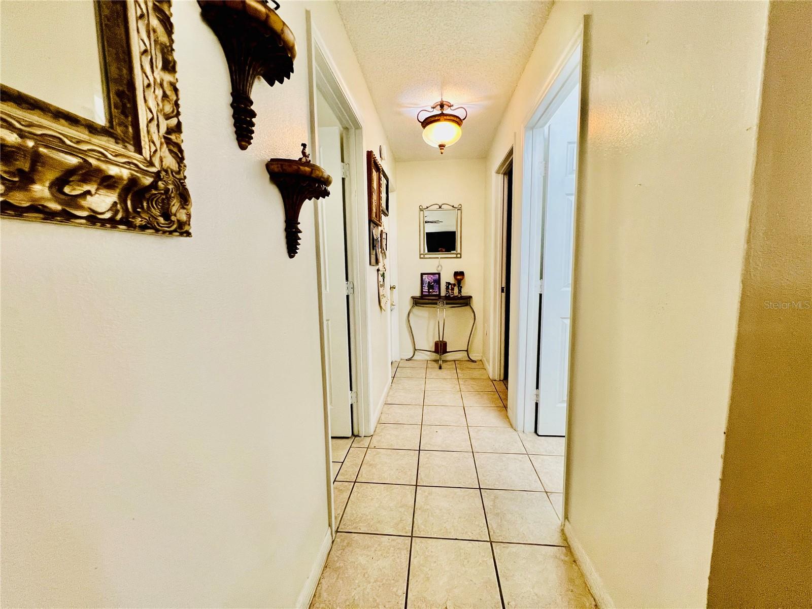 Image 43 of 68 For 405 Albatross Court