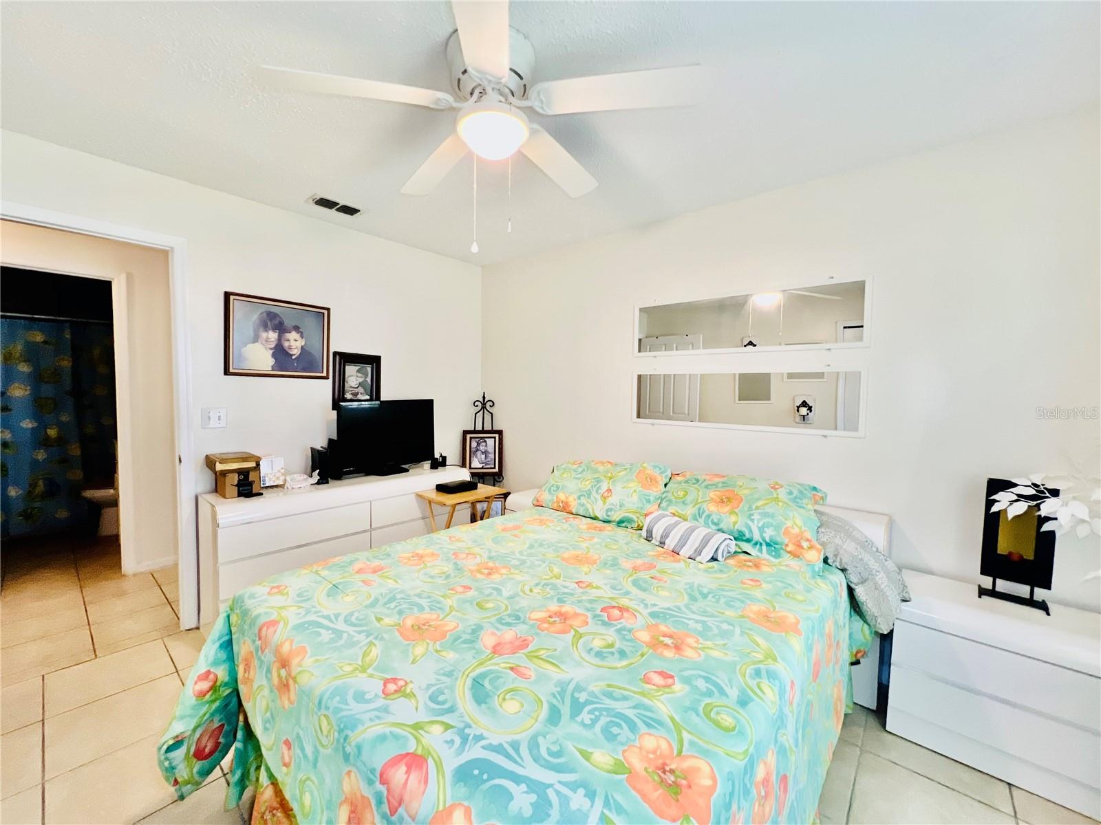 Image 45 of 68 For 405 Albatross Court