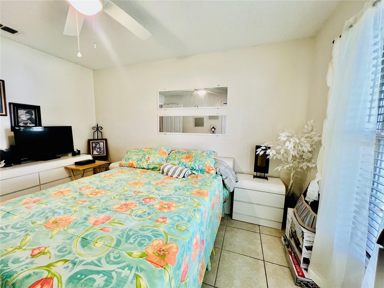 Image 49 of 68 For 405 Albatross Court