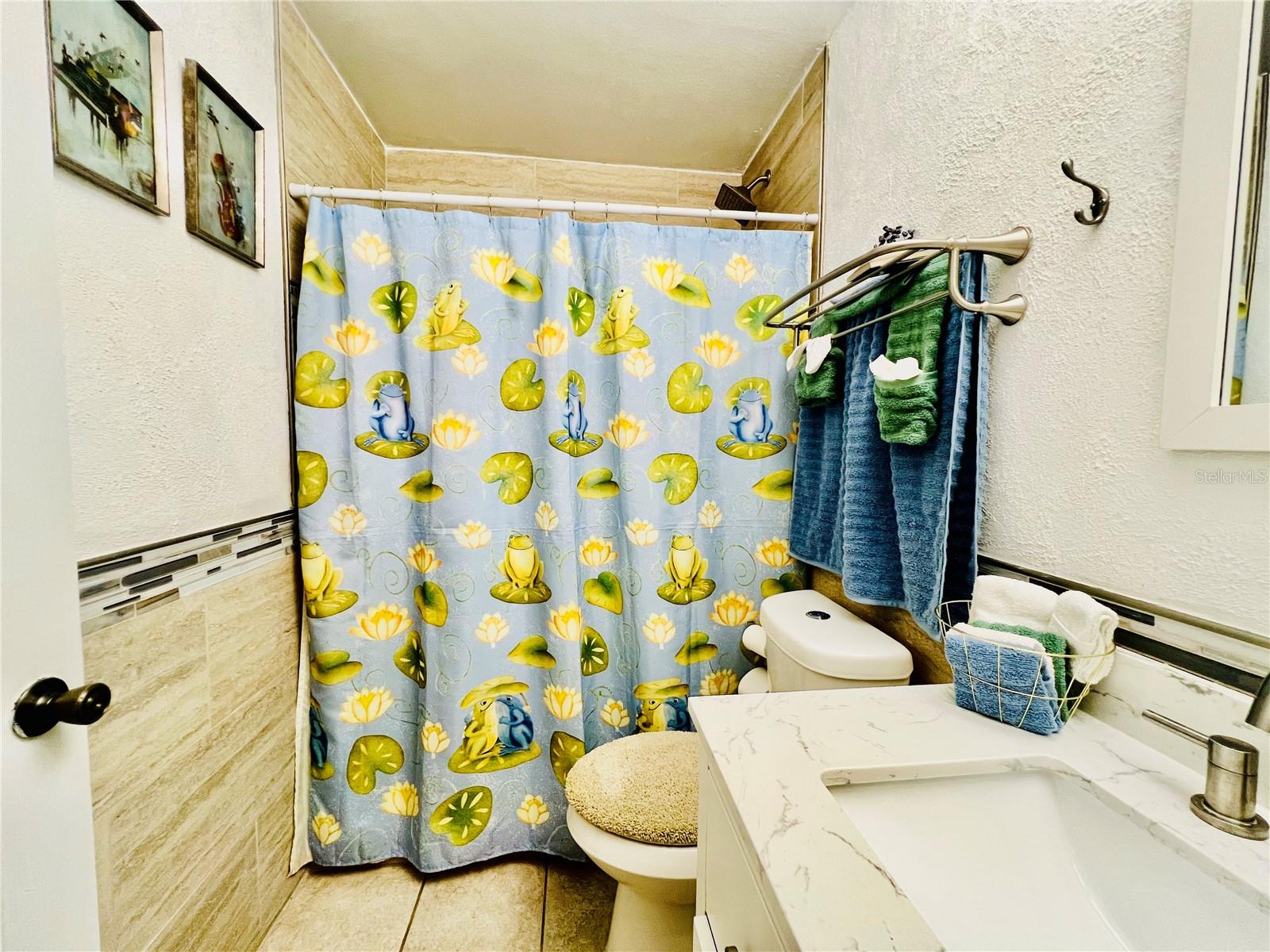 Image 52 of 68 For 405 Albatross Court