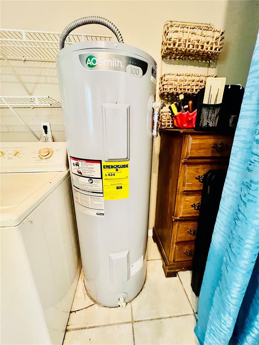 Image 54 of 68 For 405 Albatross Court