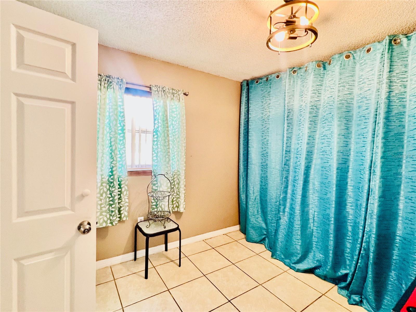 Image 56 of 68 For 405 Albatross Court