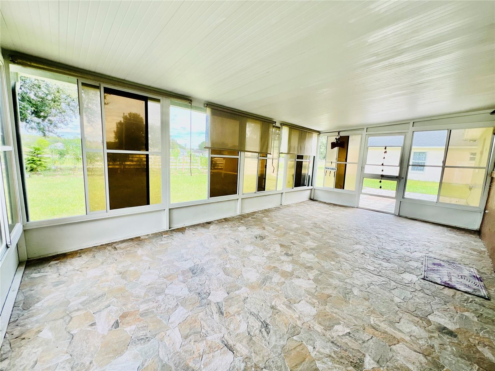 Image 60 of 68 For 405 Albatross Court