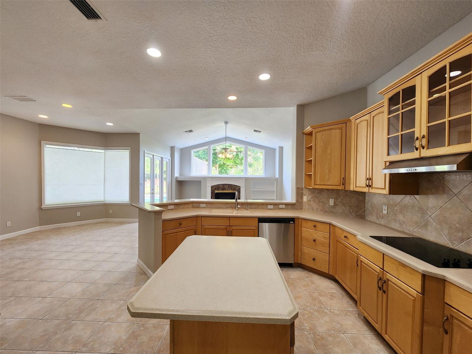 Image 10 of 37 For 8841 Great Cove Drive
