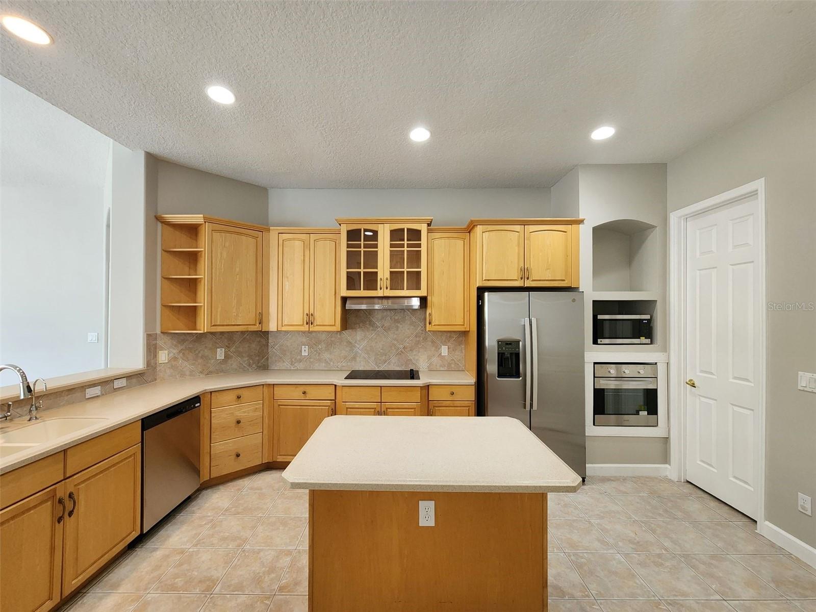 Image 11 of 37 For 8841 Great Cove Drive