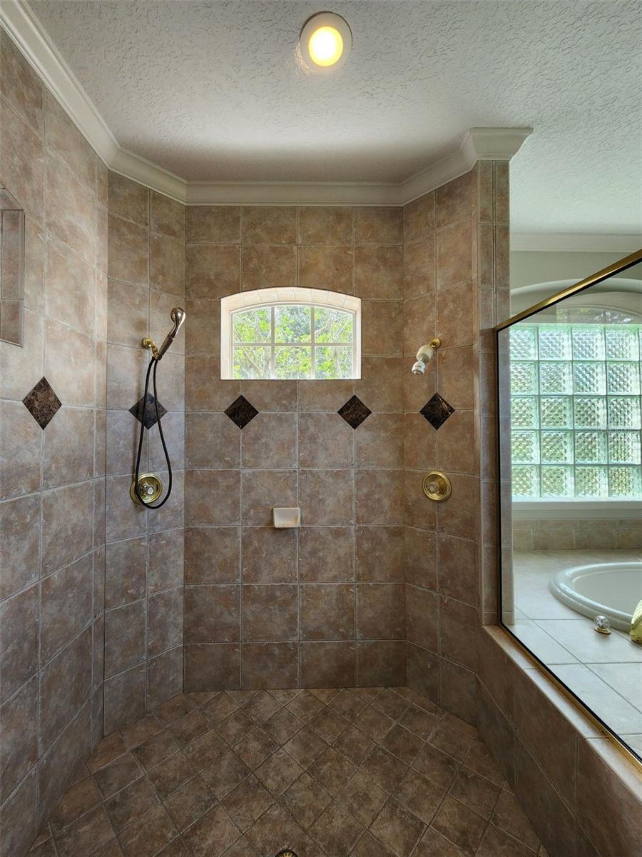 Image 24 of 37 For 8841 Great Cove Drive