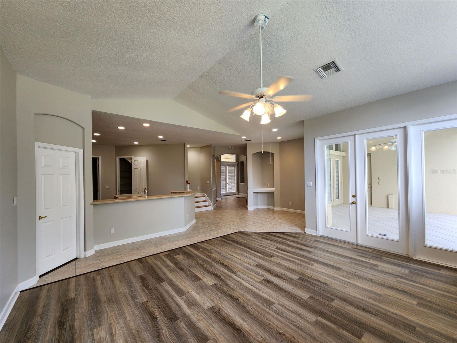 Image 9 of 37 For 8841 Great Cove Drive