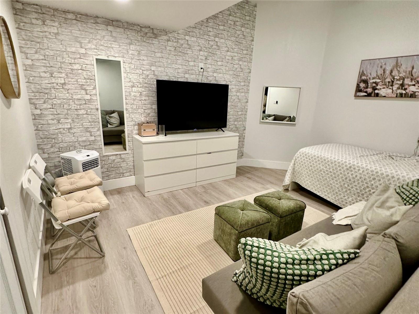 Image 23 of 51 For 8458 Kelsall Drive