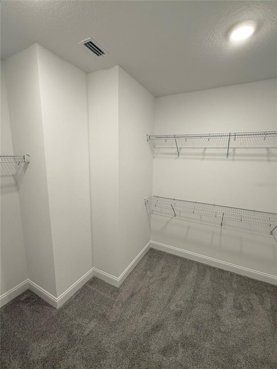 Image 24 of 36 For 15168 Field Daisy Dr