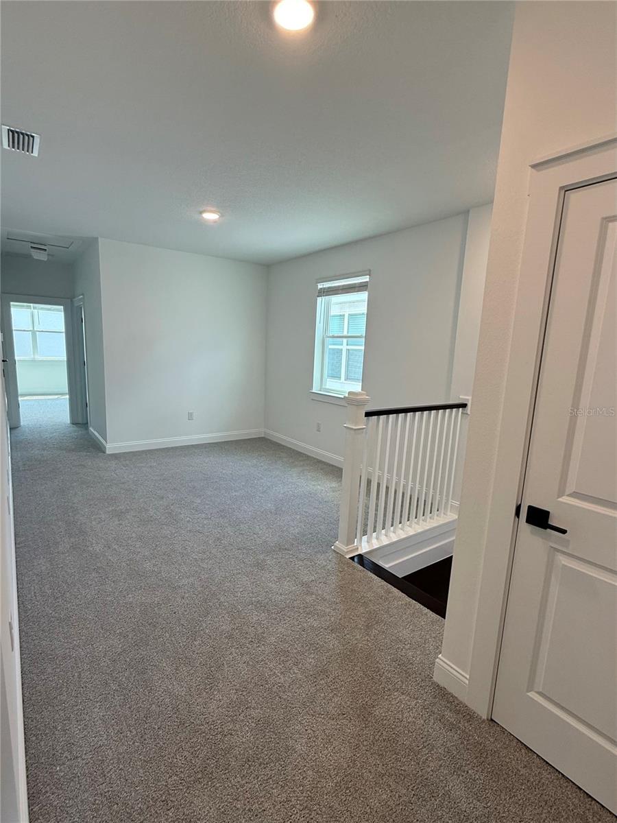 Image 26 of 36 For 15168 Field Daisy Dr