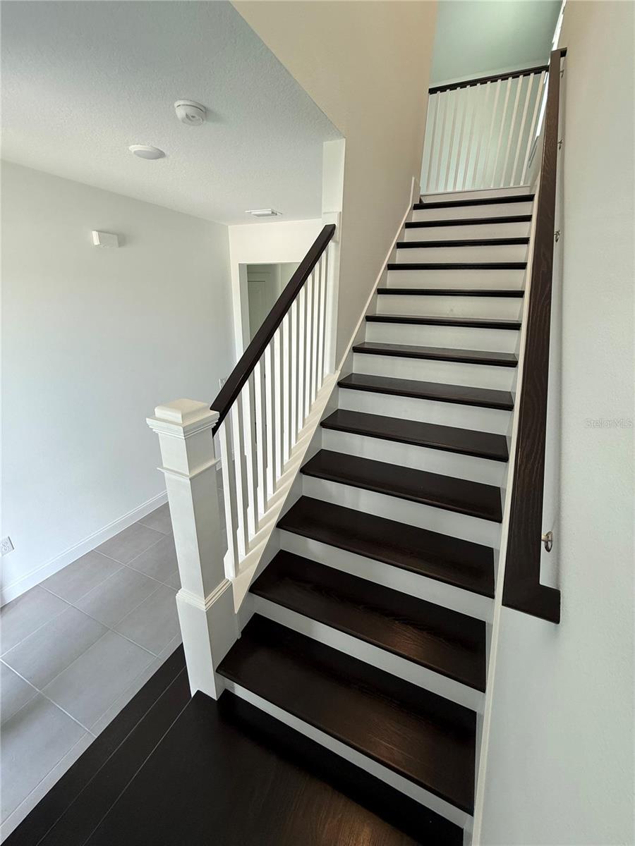 Image 4 of 36 For 15168 Field Daisy Dr