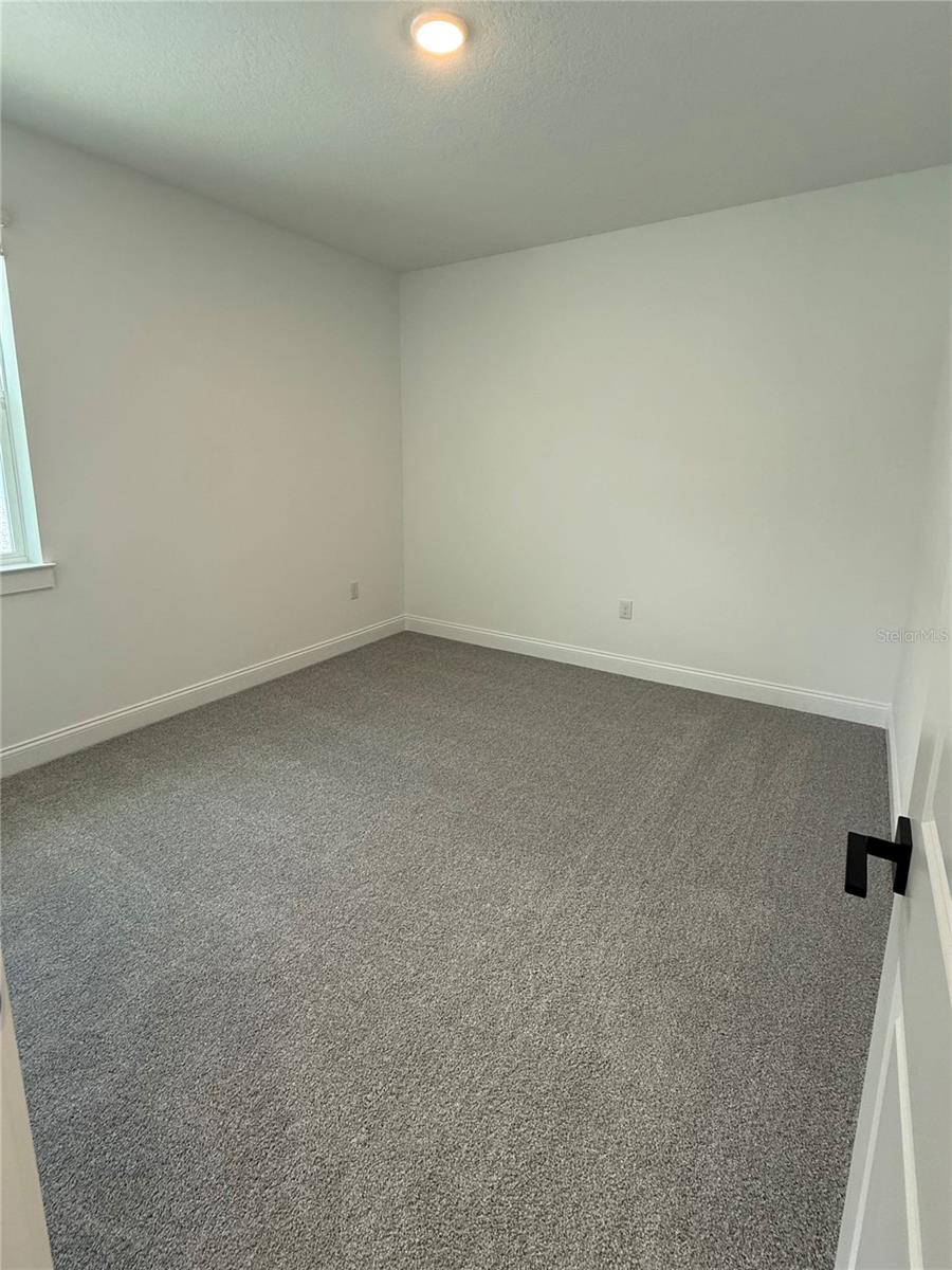 Image 5 of 36 For 15168 Field Daisy Dr