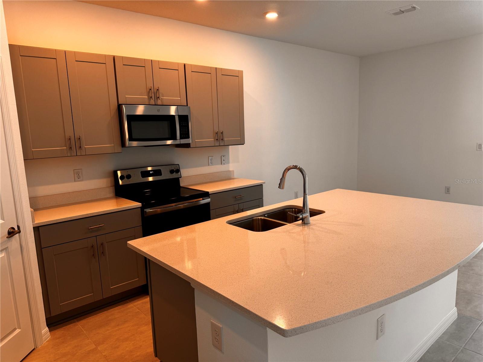 Image 5 of 17 For 2719 Puffin Place