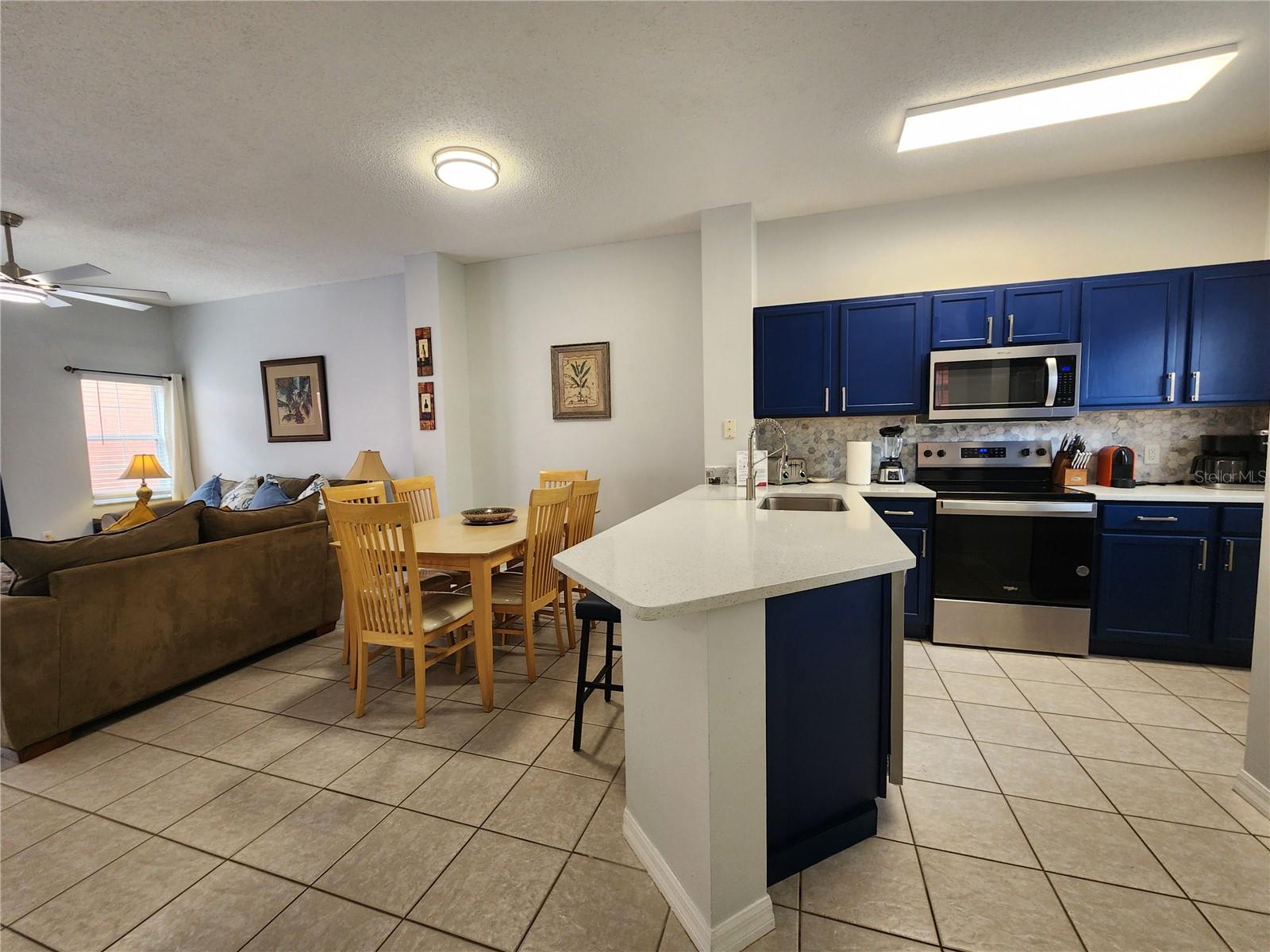 Image 3 of 44 For 4722 Vero Beach Place