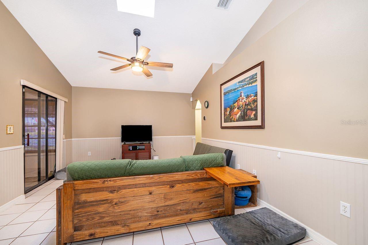 Image 11 of 28 For 2333 Sweetwater Boulevard
