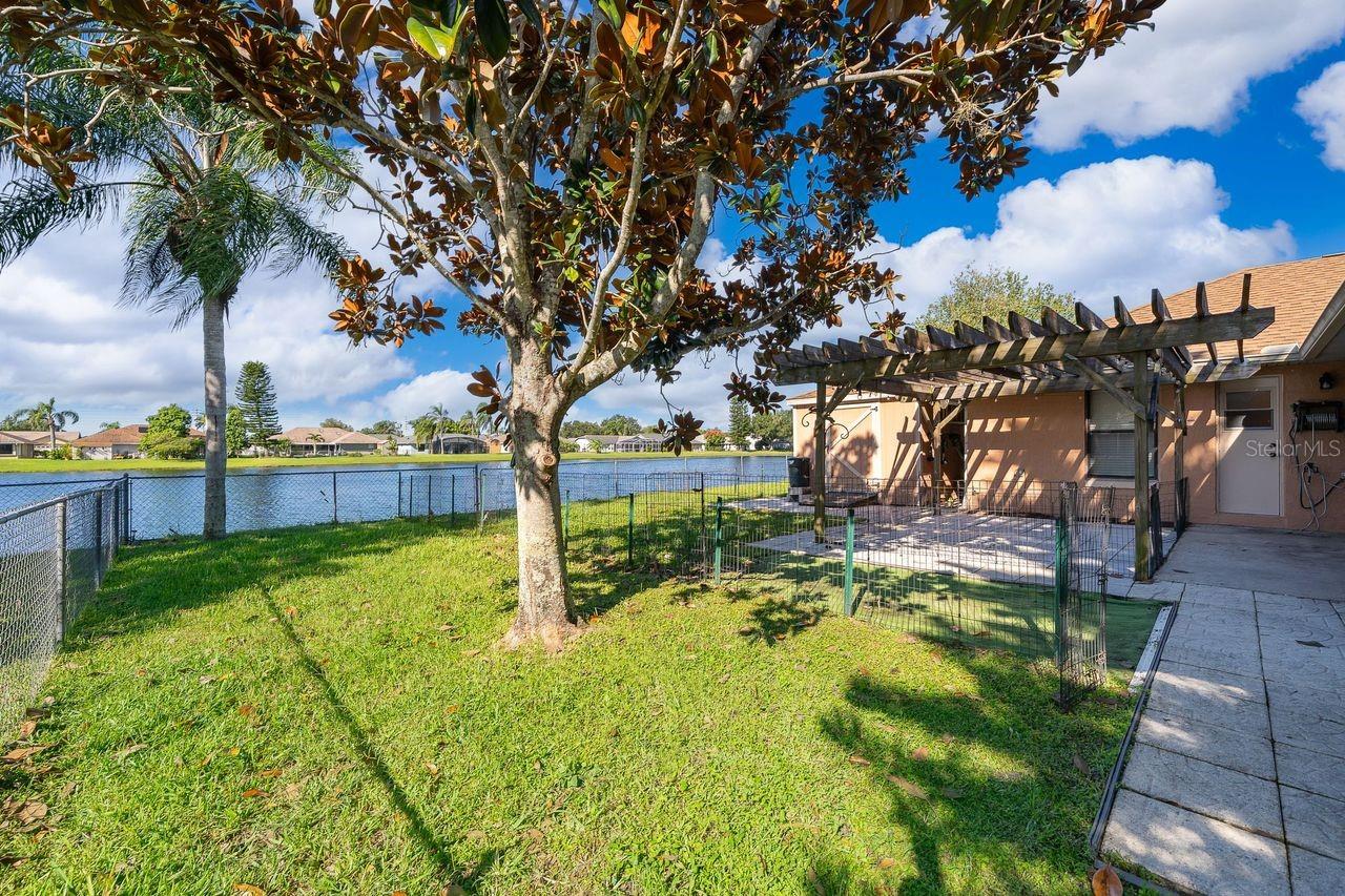 Image 24 of 28 For 2333 Sweetwater Boulevard