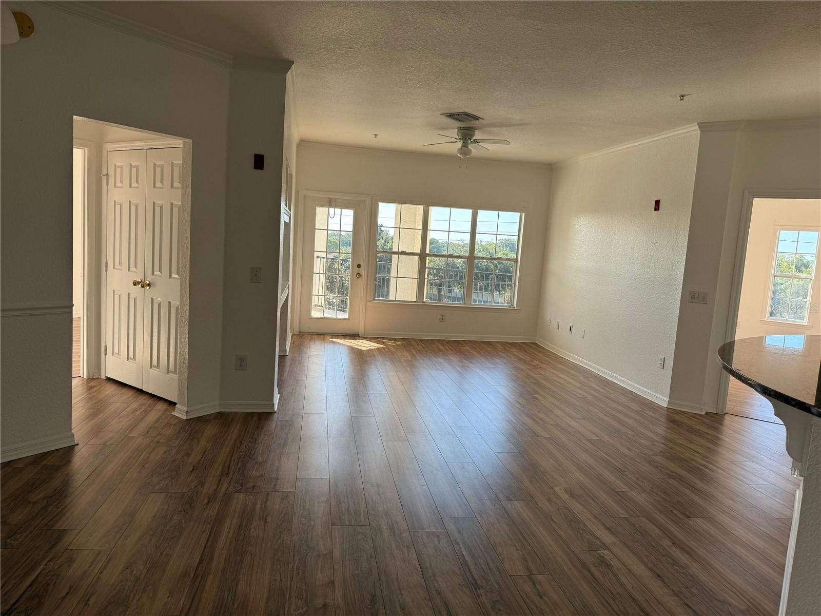 Image 11 of 40 For 3707 Conroy Road 1731