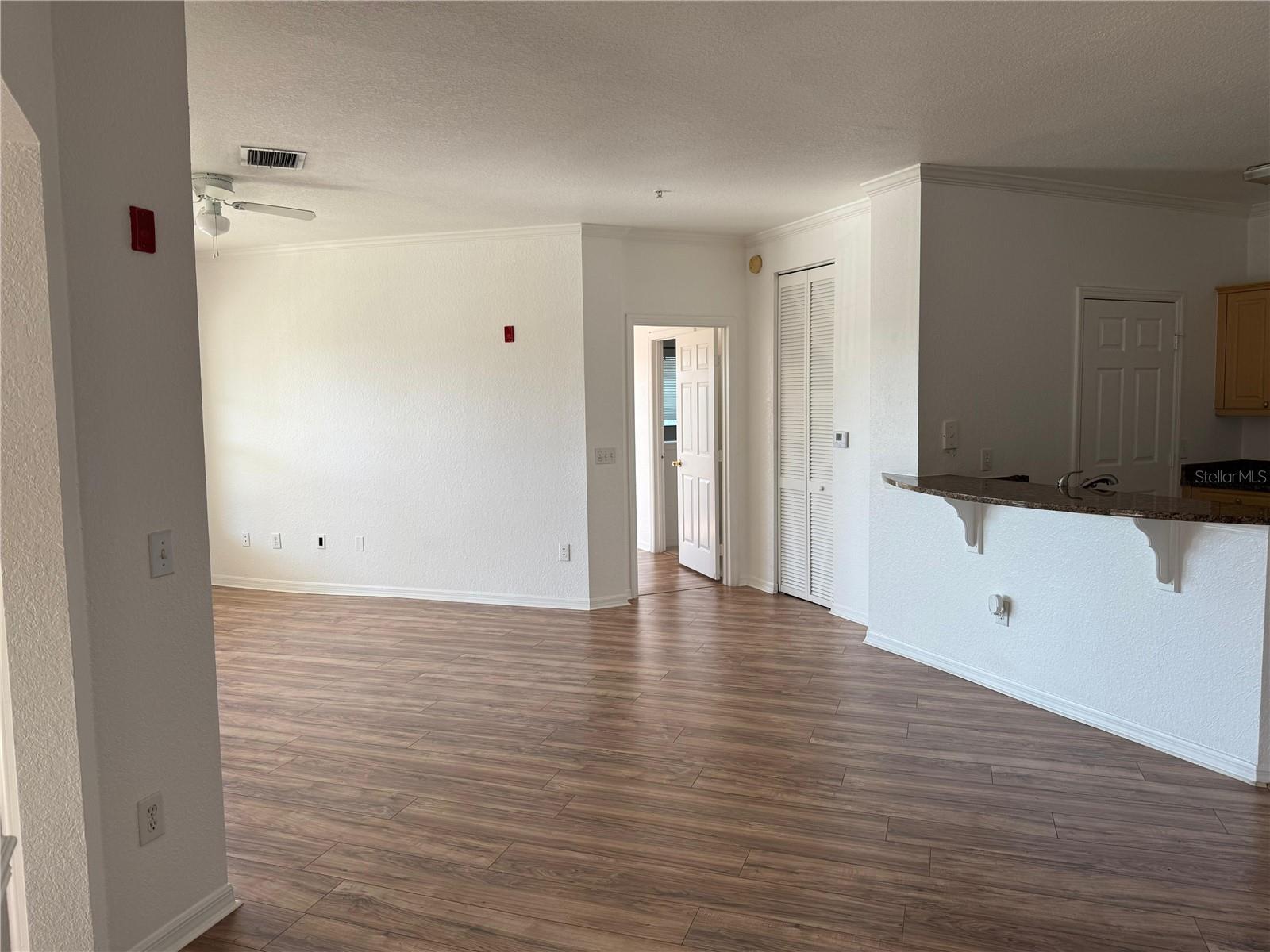 Image 12 of 40 For 3707 Conroy Road 1731