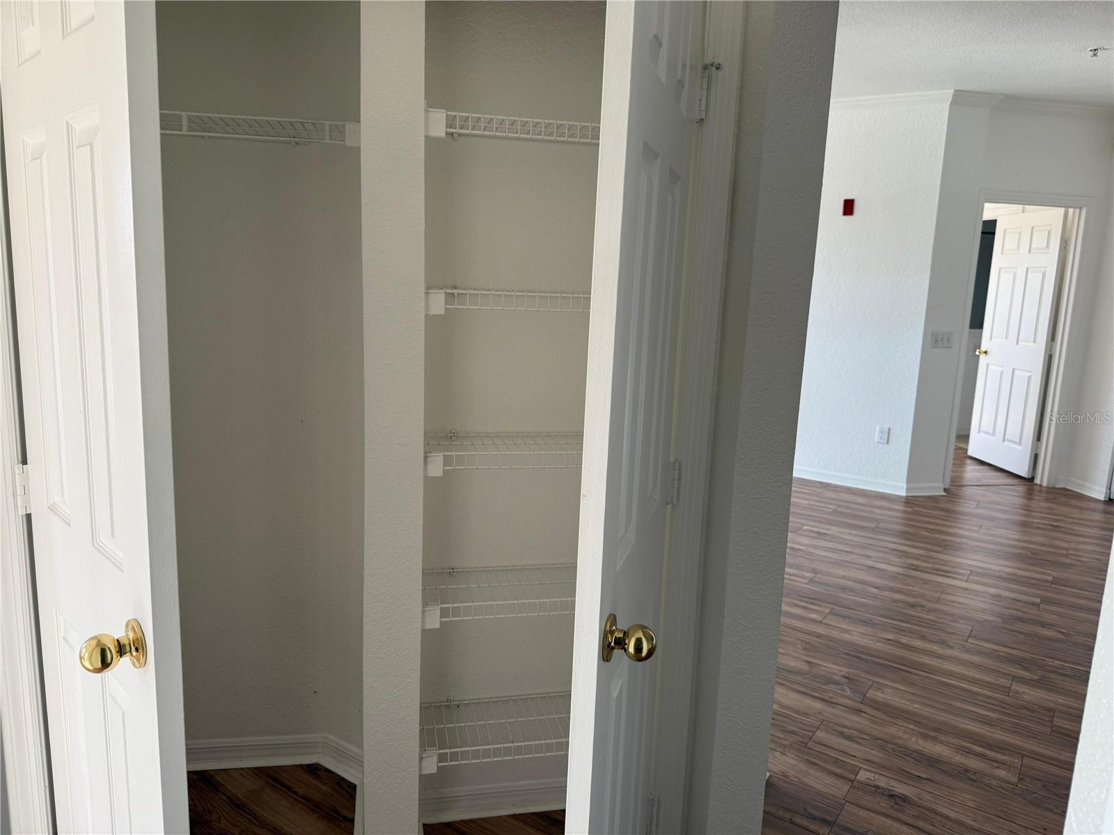 Image 13 of 40 For 3707 Conroy Road 1731