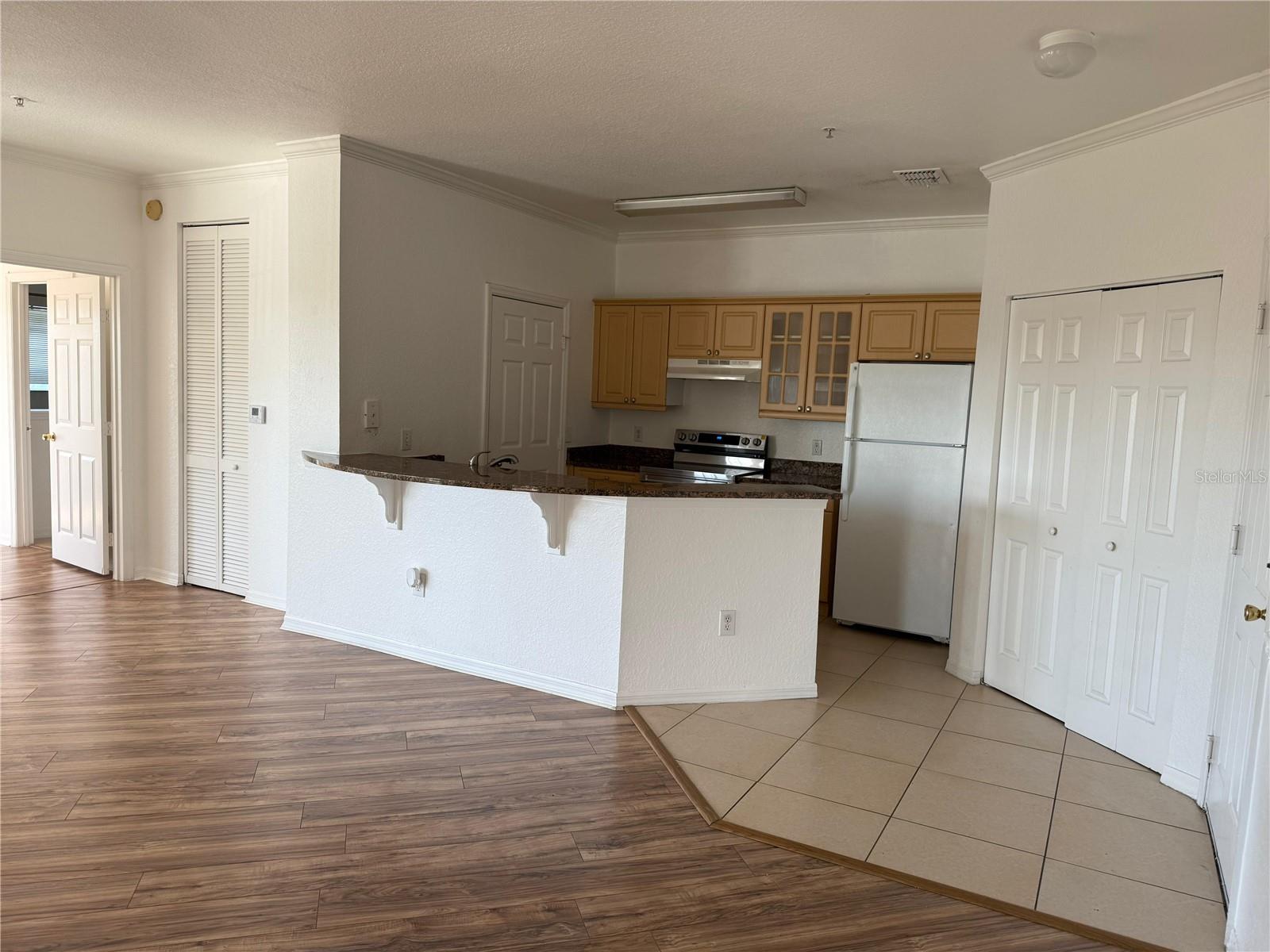 Image 4 of 40 For 3707 Conroy Road 1731