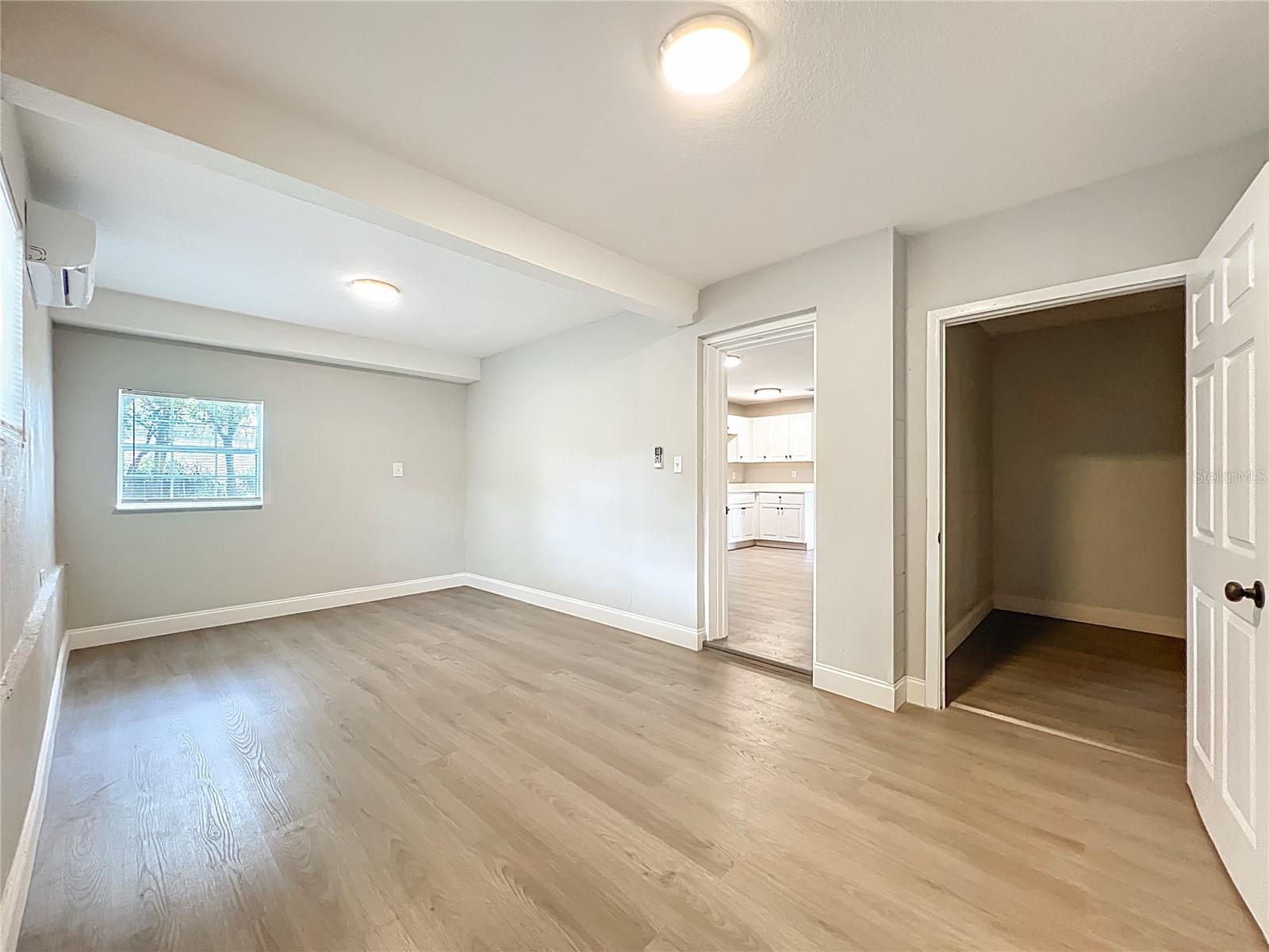 Image 12 of 39 For 612 Acapulca Way